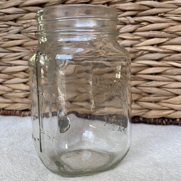 Drinking Mason Jar With Handle & Measurements Markers Holds 15 ounces - Picture 5 of 8